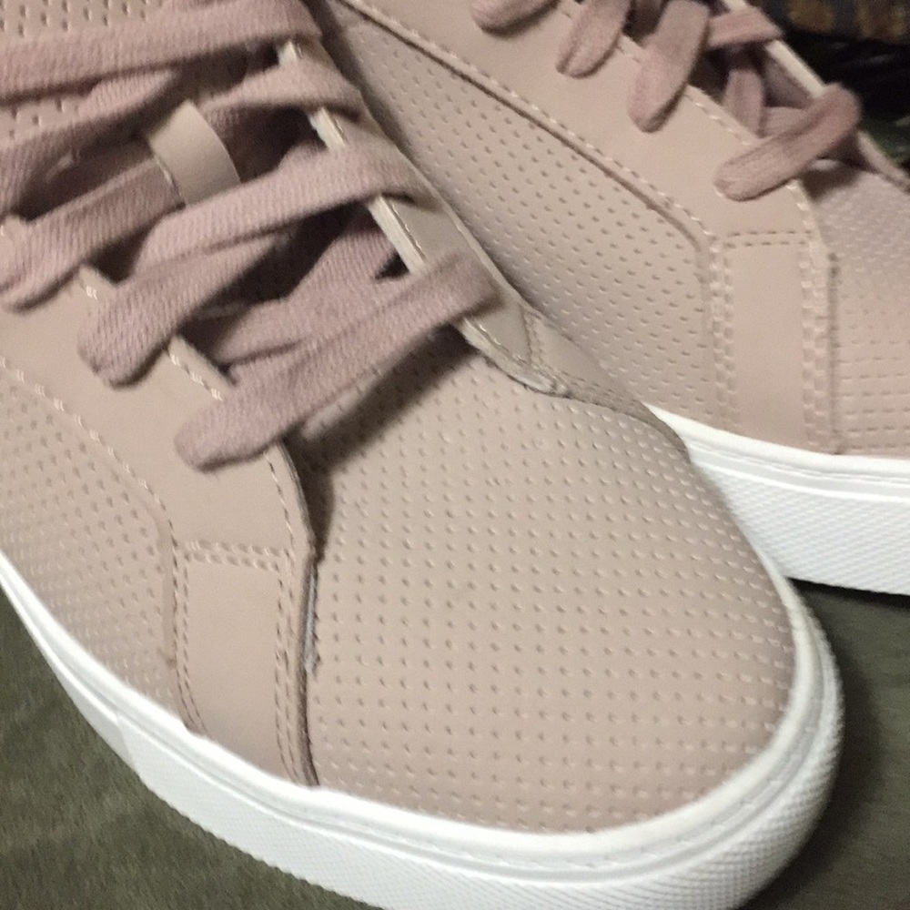 Time And Tru Sneakers - Picture 5 of 7